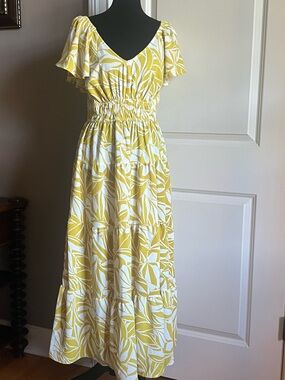 Fred David Yellow and White Leaf-Print Maxi Dress